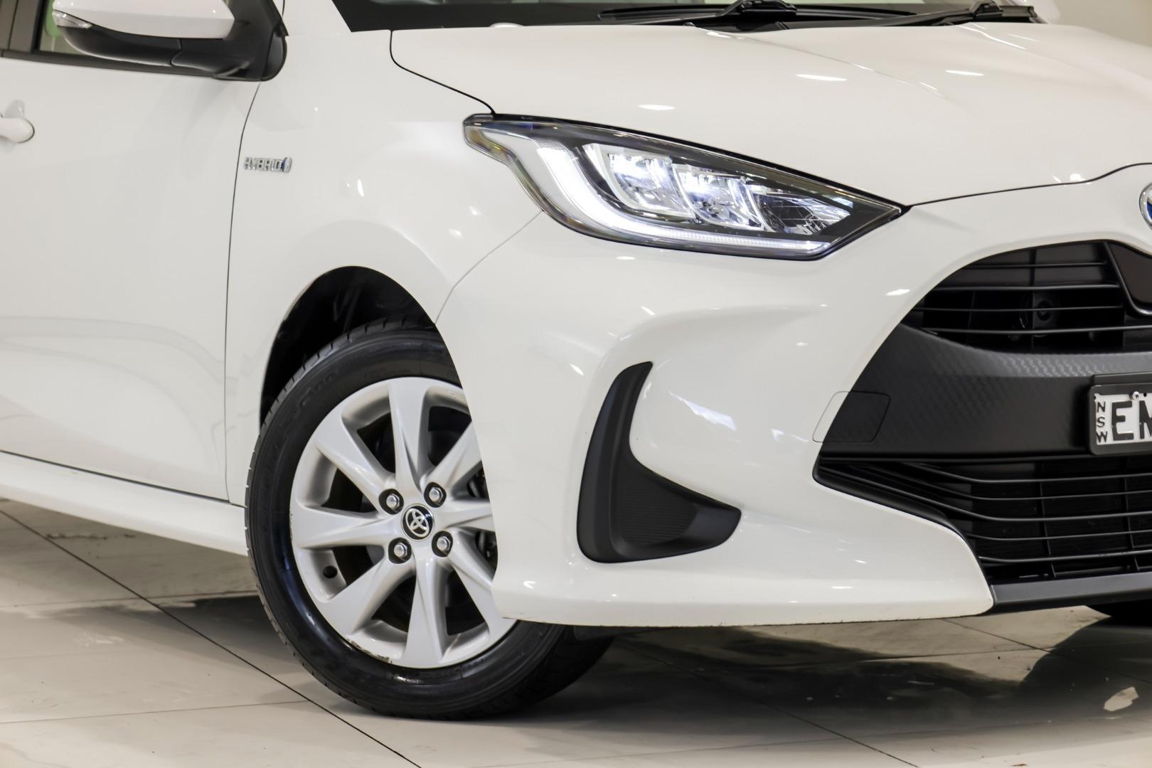 2021 Toyota Yaris SX in White