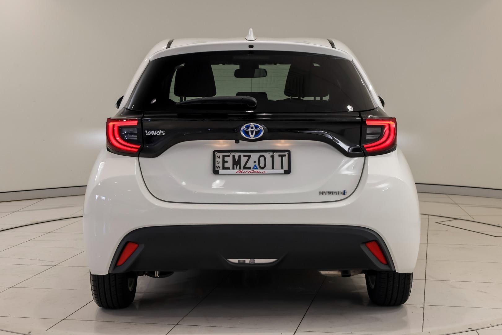 2021 Toyota Yaris SX in White