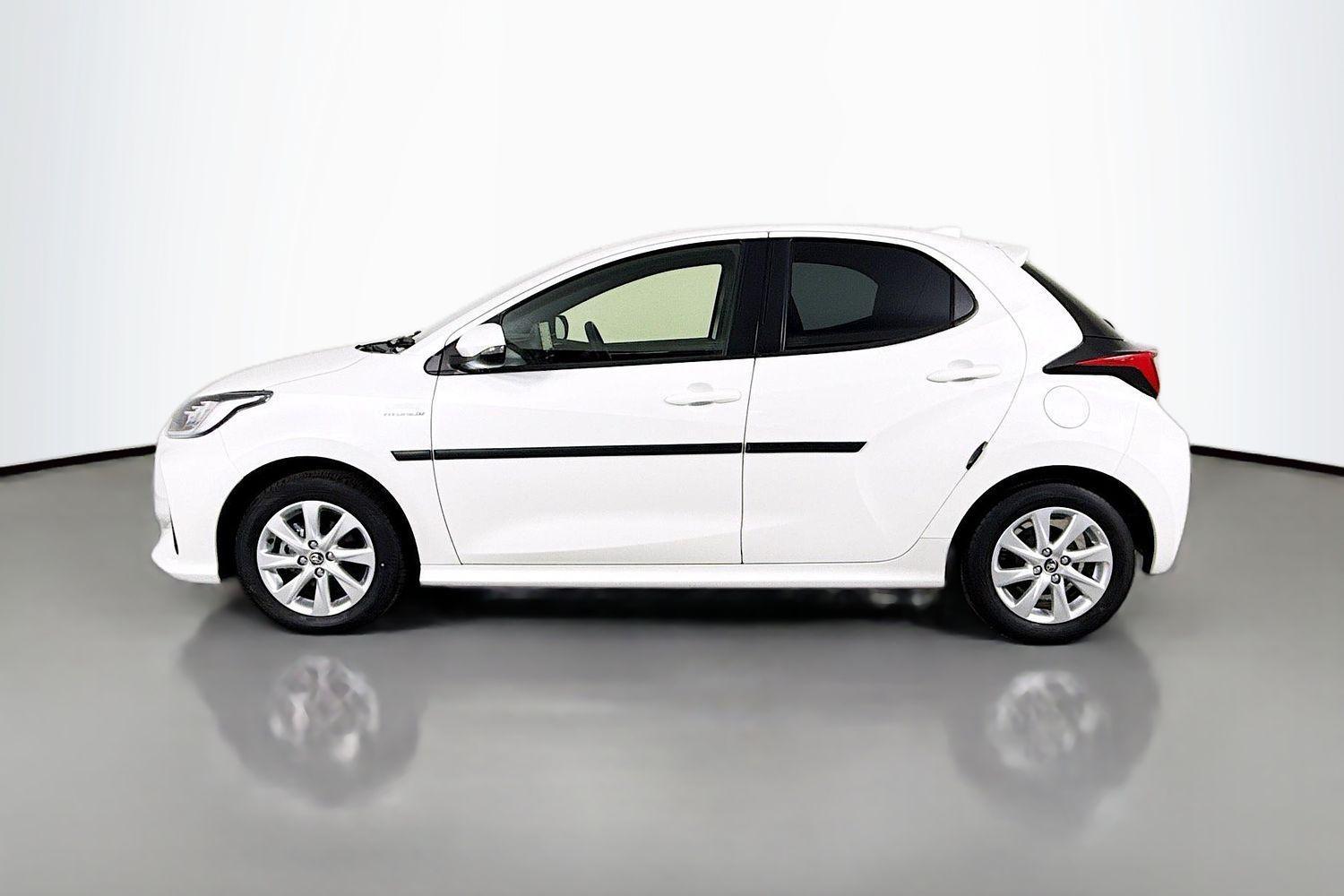 2021 Toyota Yaris SX in White