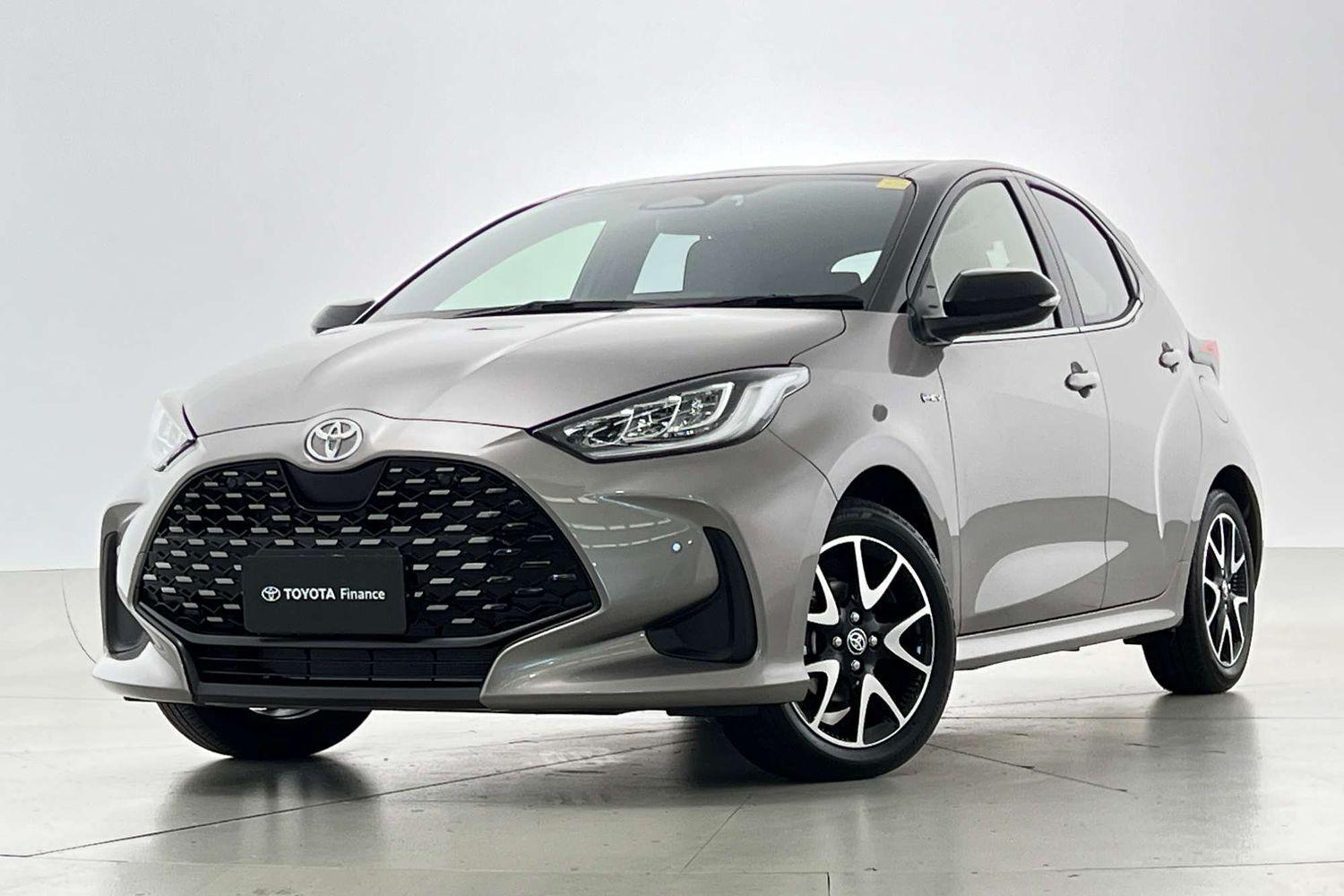 2025 Toyota Yaris ZR in Two Tone Brown