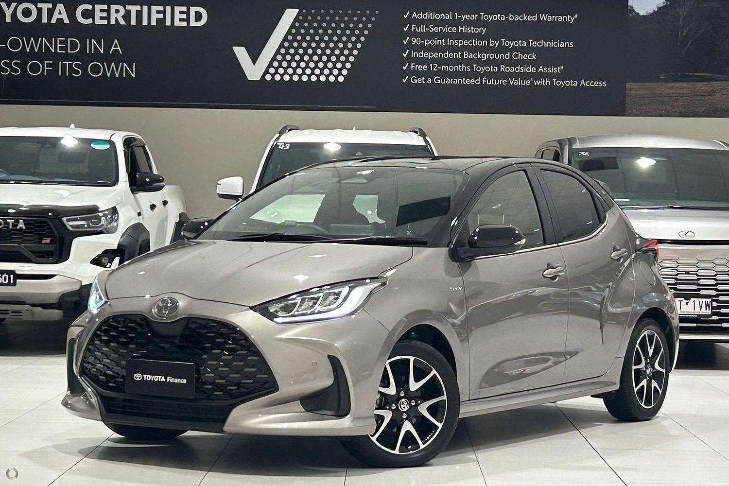 2024 Toyota Yaris ZR in Two Tone Brown