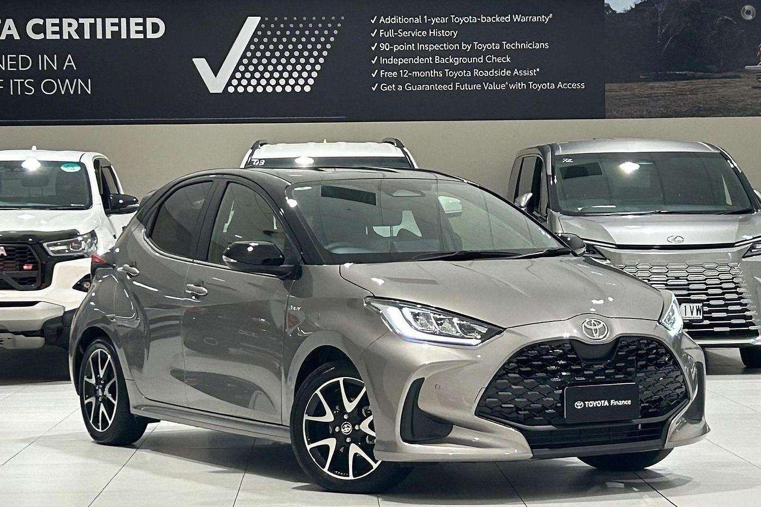 2024 Toyota Yaris ZR in Two Tone Brown