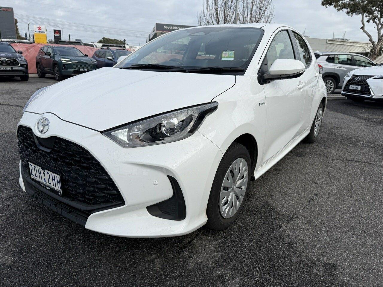 2025 Toyota Yaris Ascent Sport in White