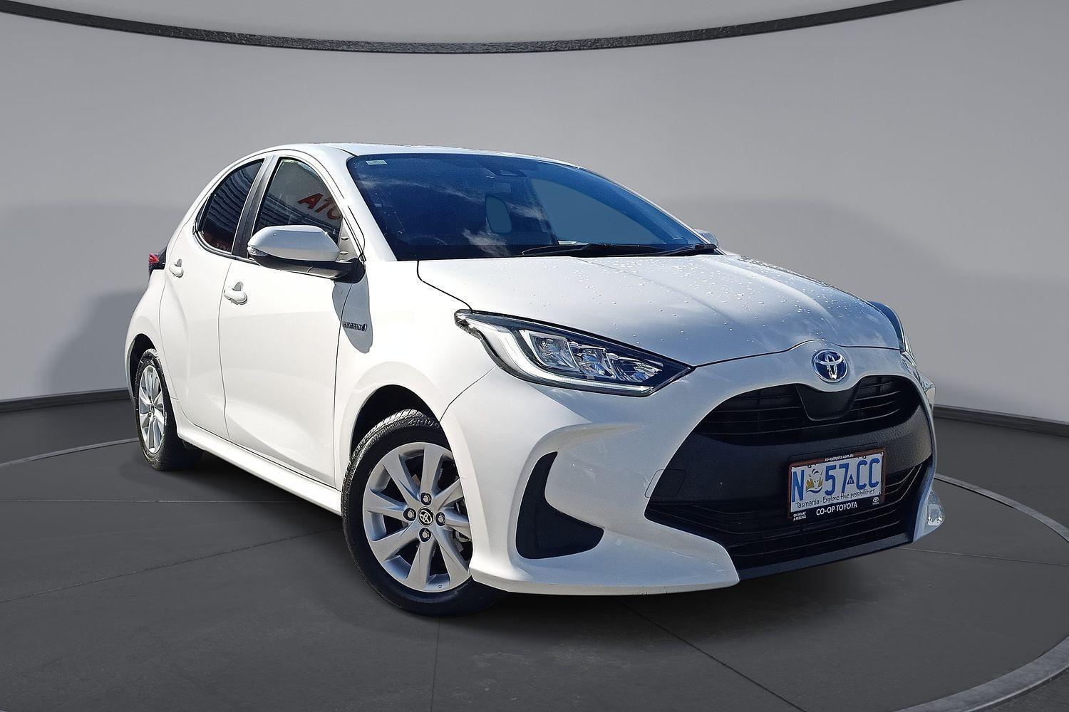 2022 Toyota Yaris SX in White