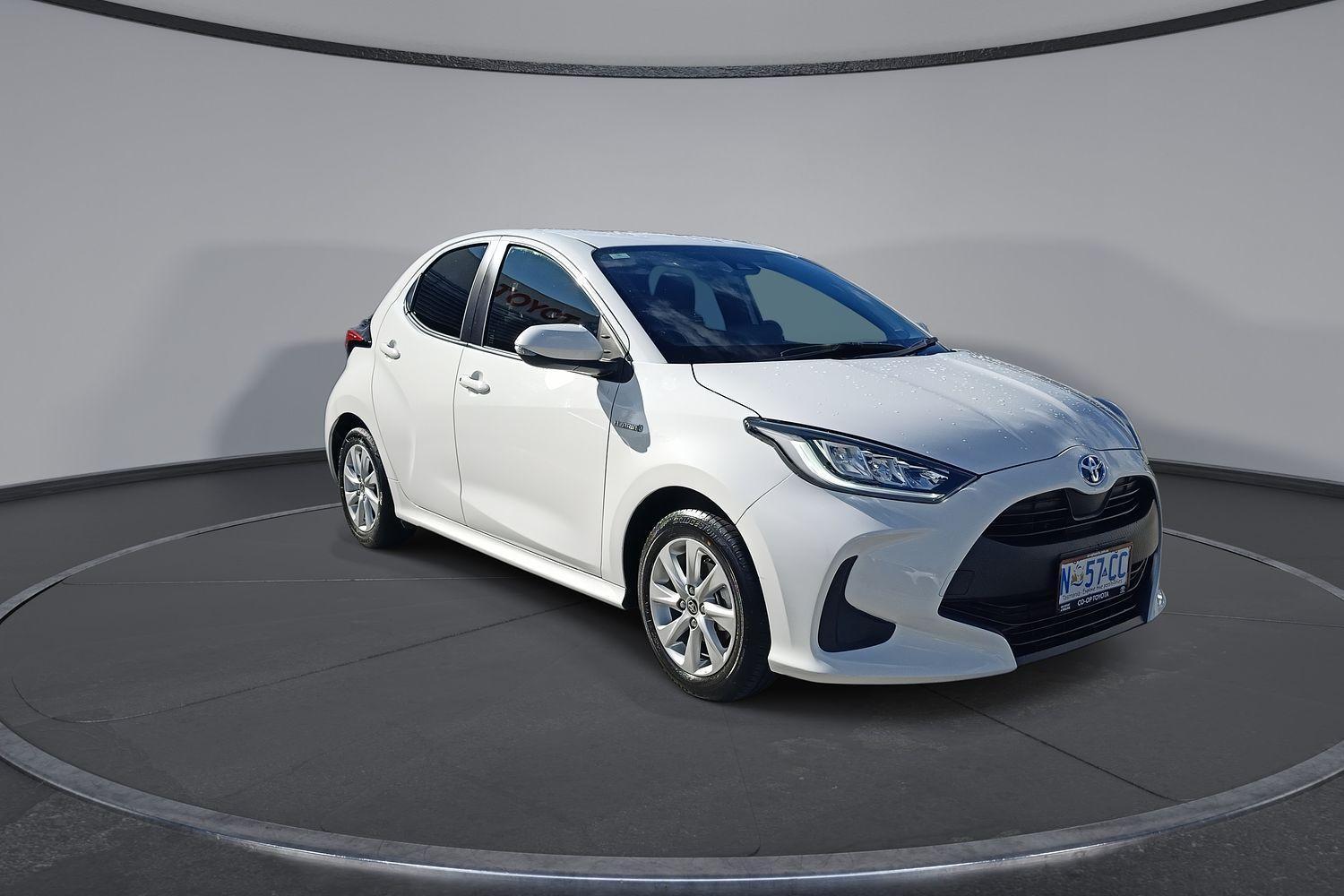 2022 Toyota Yaris SX in White