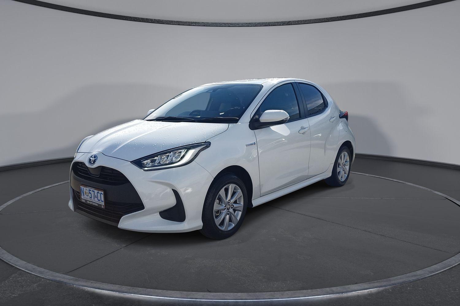 2022 Toyota Yaris SX in White