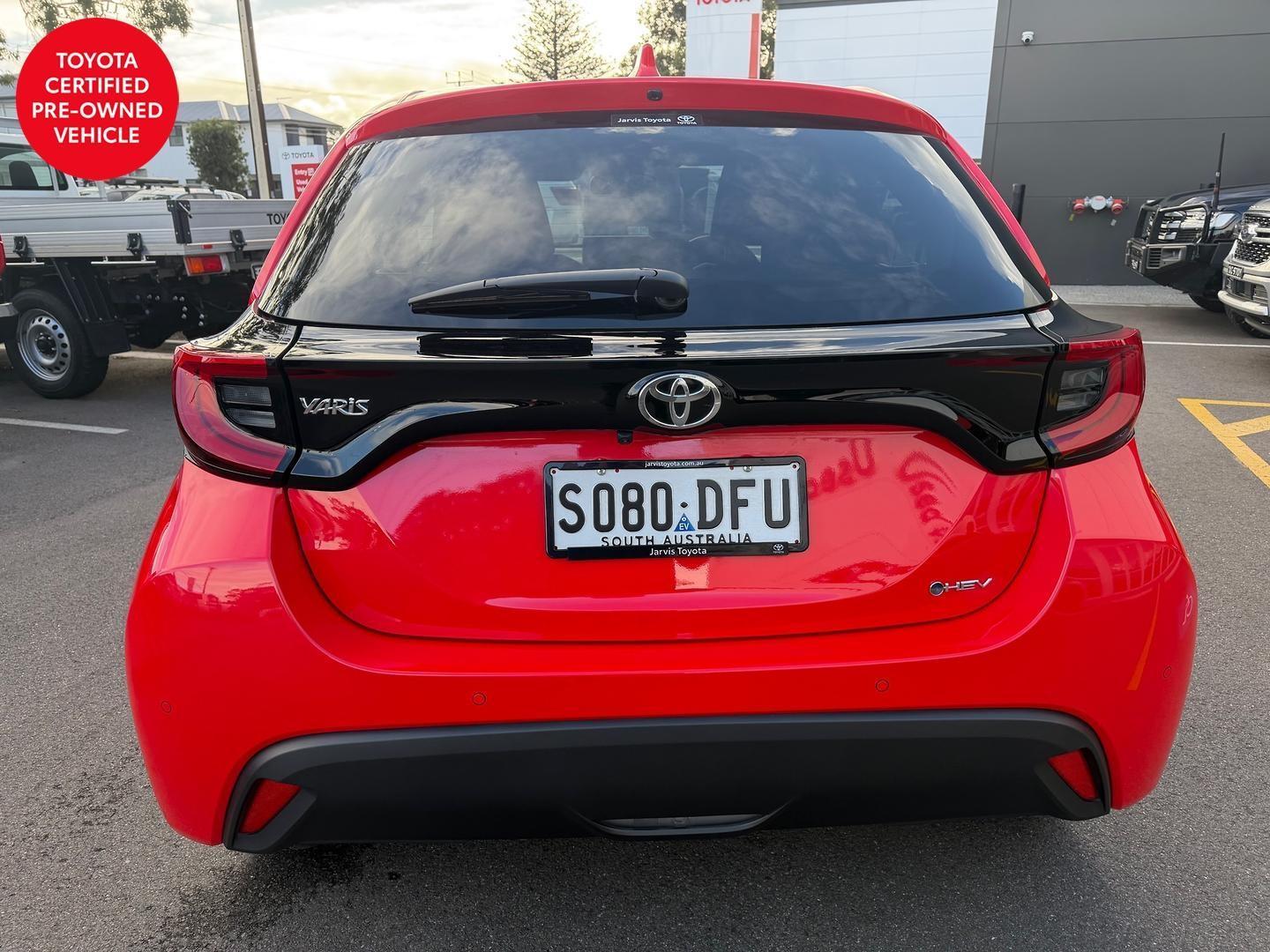 2025 Toyota Yaris SX in Pink