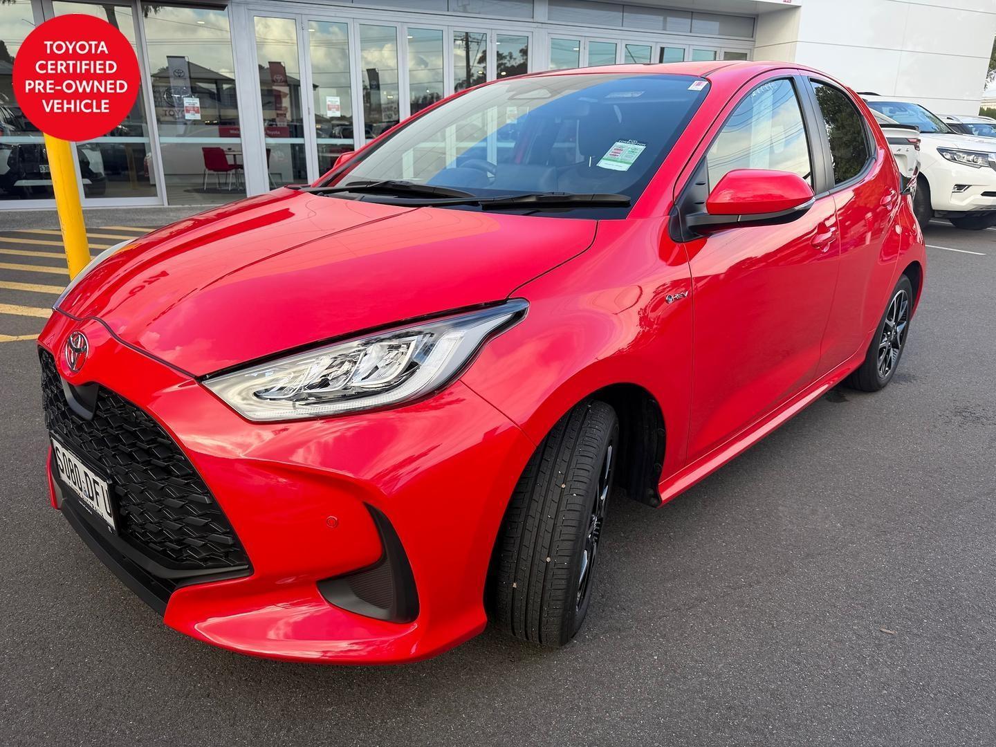 2025 Toyota Yaris SX in Pink