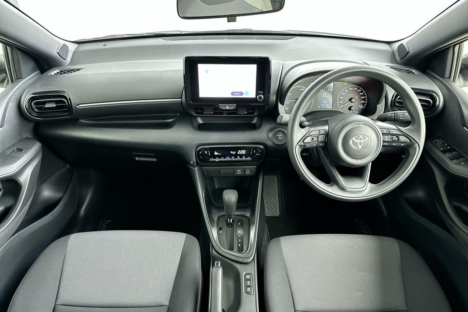 2026 Toyota Yaris Ascent Sport in White