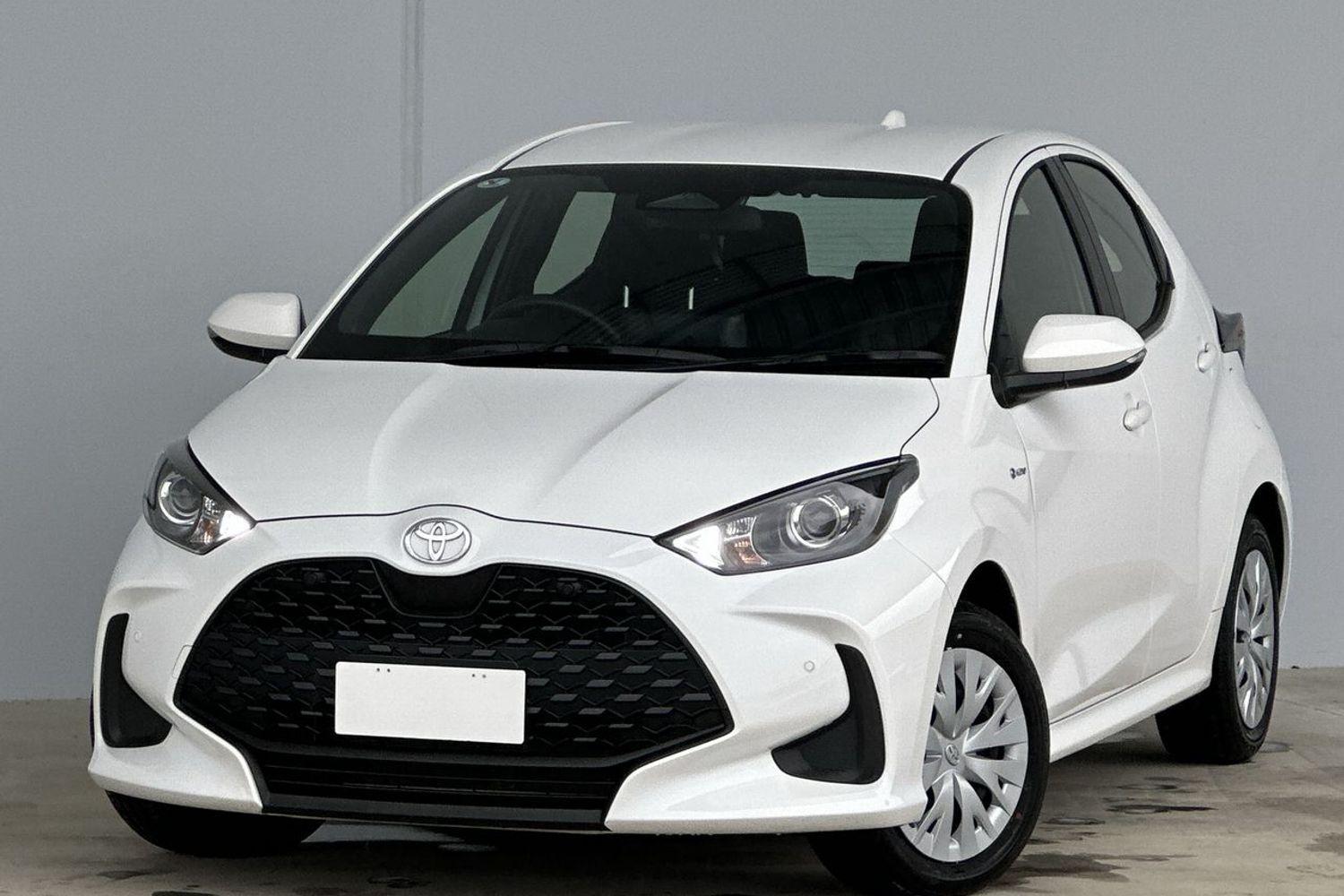 2026 Toyota Yaris Ascent Sport in White