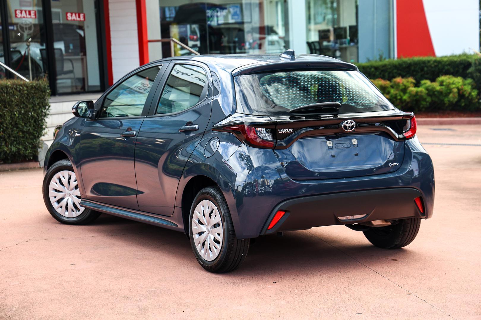 2024 Toyota Yaris Ascent Sport in Grey