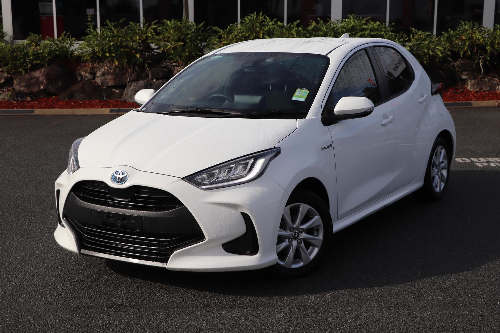 2022 Toyota Yaris SX in White