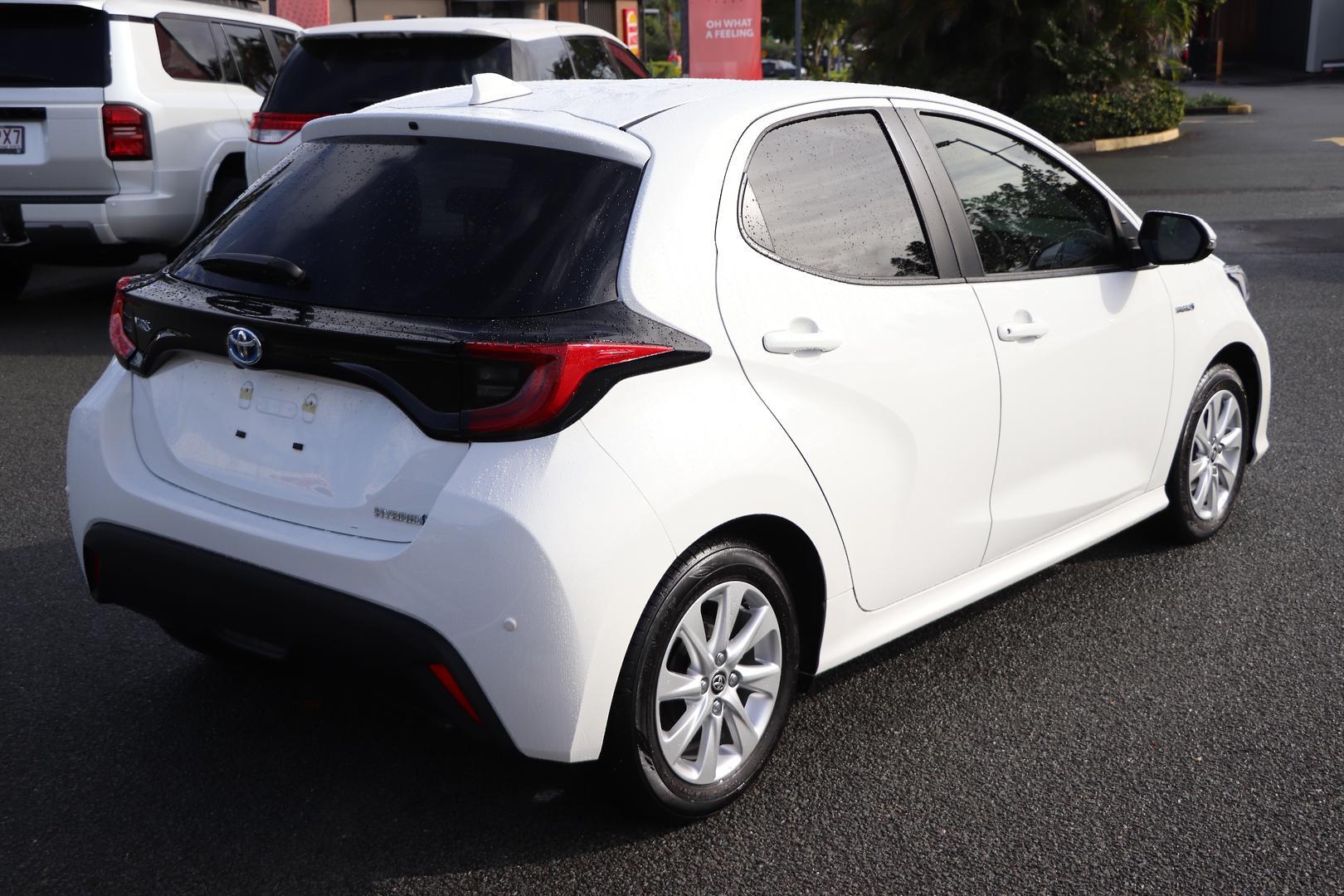 2022 Toyota Yaris SX in White