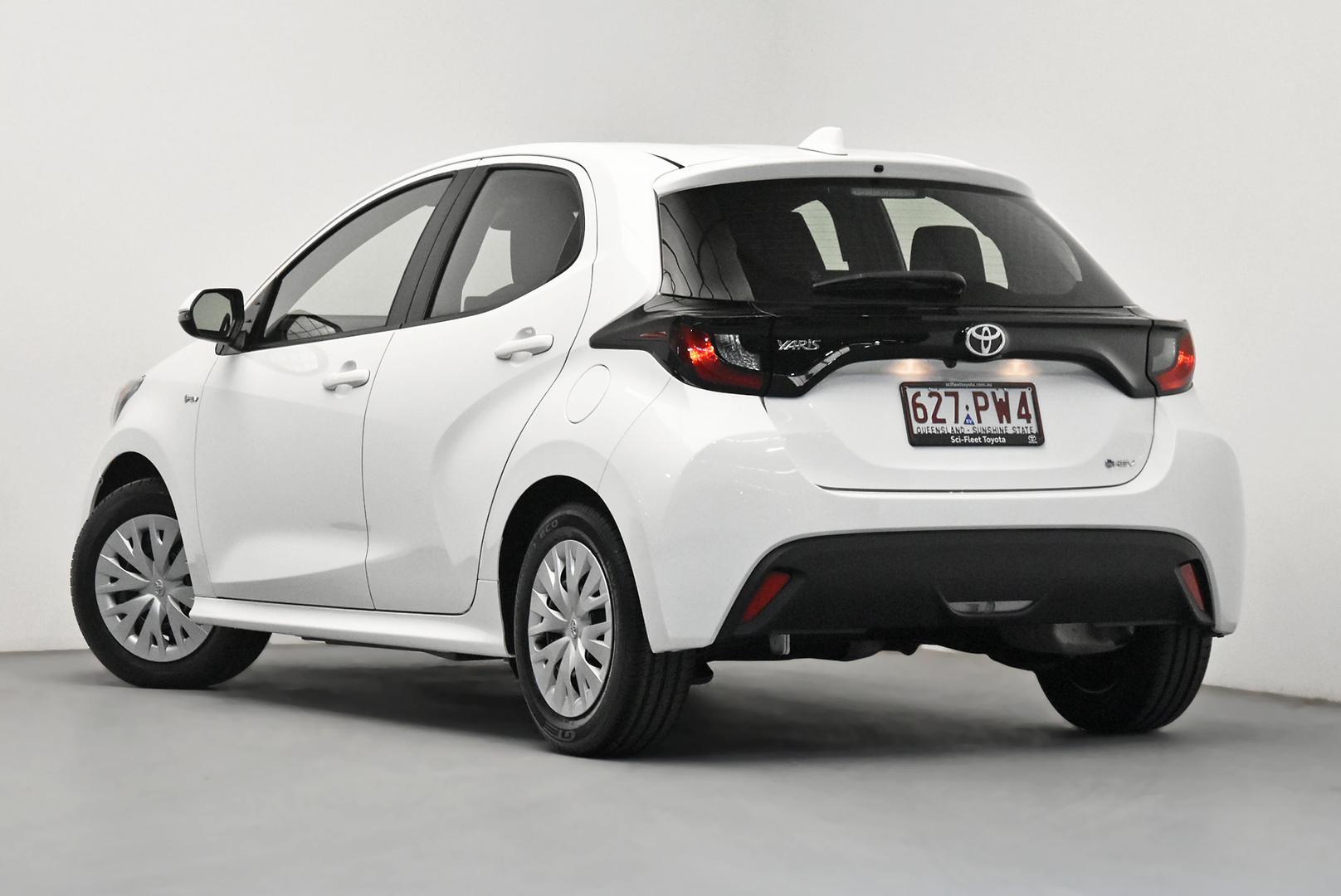 2025 Toyota Yaris Ascent Sport in White