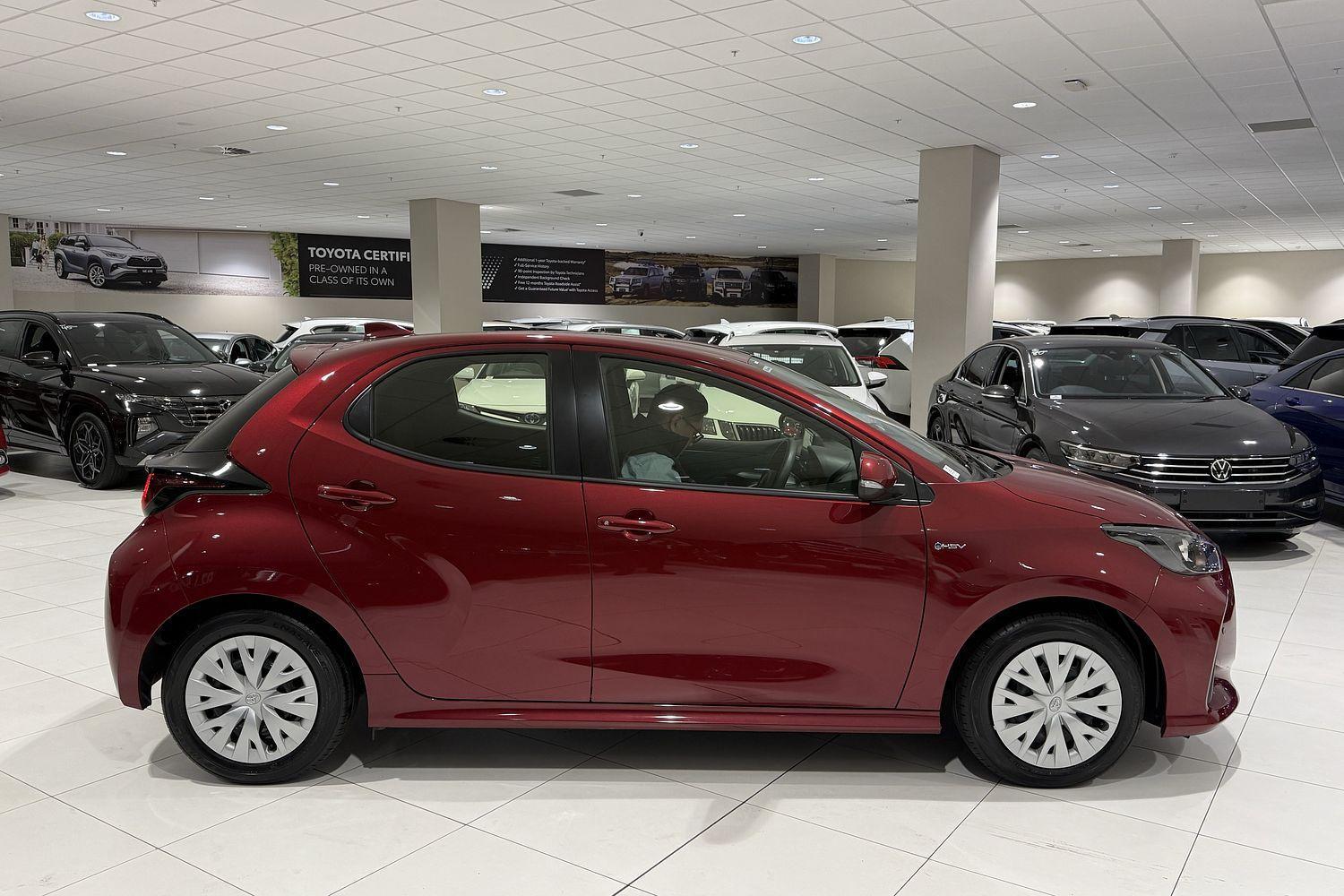 2025 Toyota Yaris Ascent Sport in Red