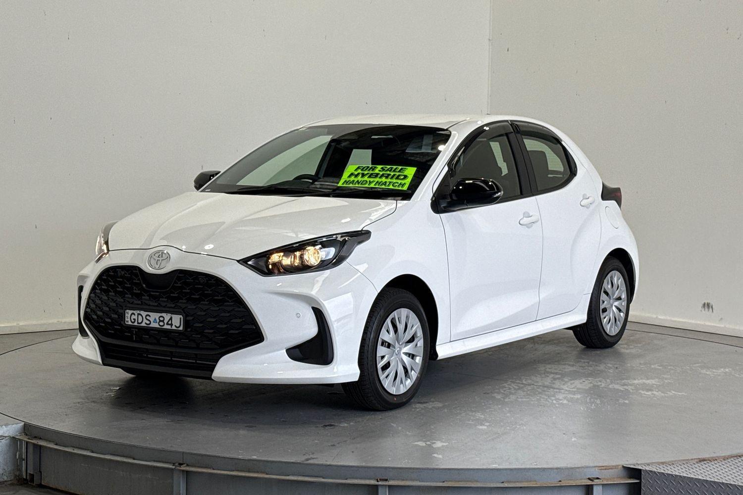 2026 Toyota Yaris Ascent Sport in White