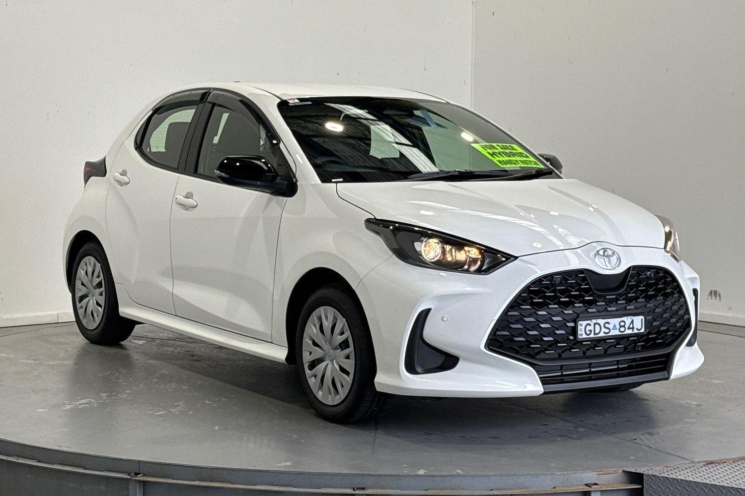 2026 Toyota Yaris Ascent Sport in White