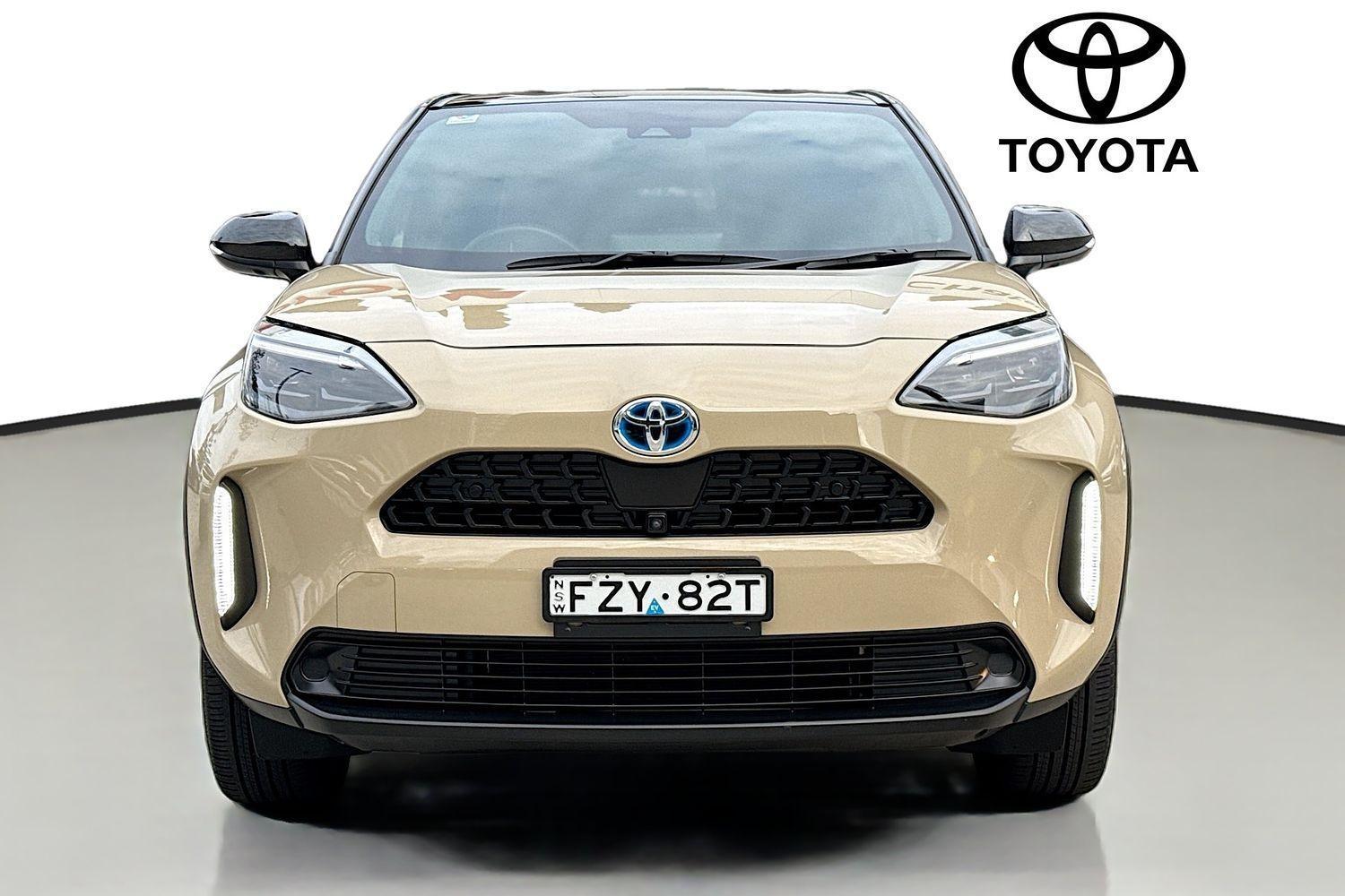 2023 Toyota Yaris Cross Urban in Two Tone Biege
