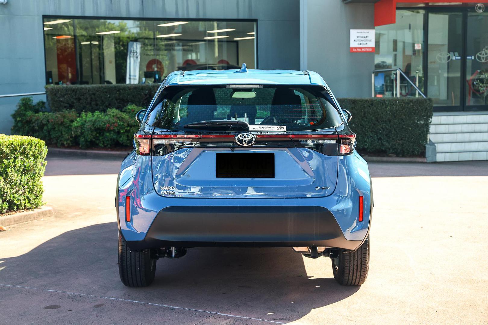 2024 Toyota Yaris Cross GX in Blue