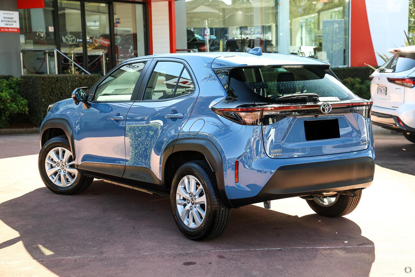 2024 Toyota Yaris Cross GX in Blue