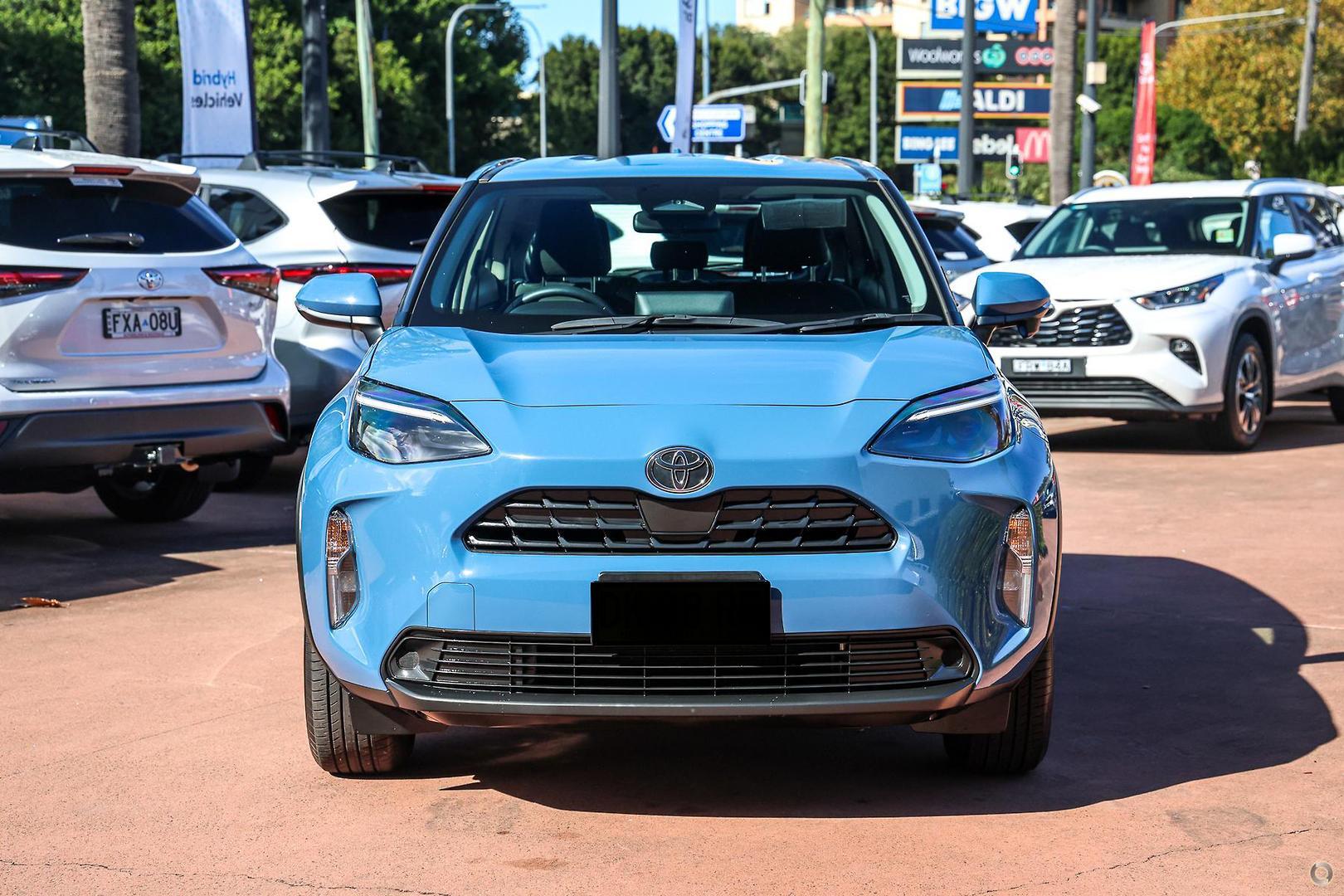 2024 Toyota Yaris Cross GX in Blue