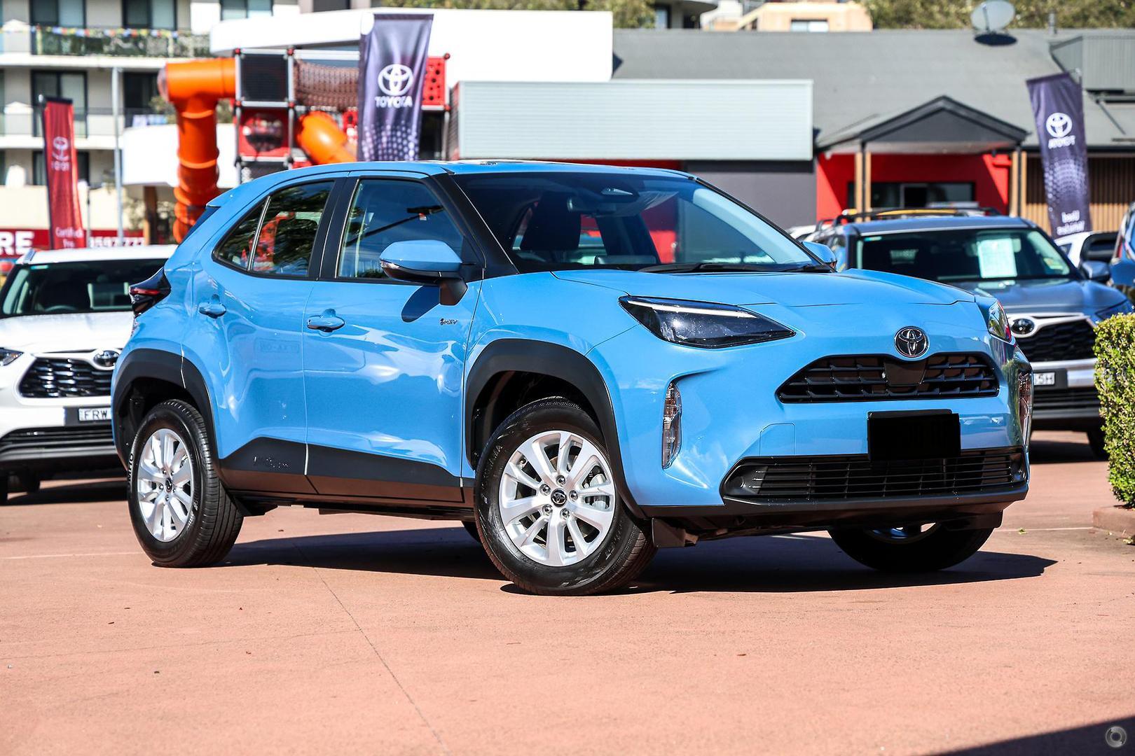 2024 Toyota Yaris Cross GX in Blue