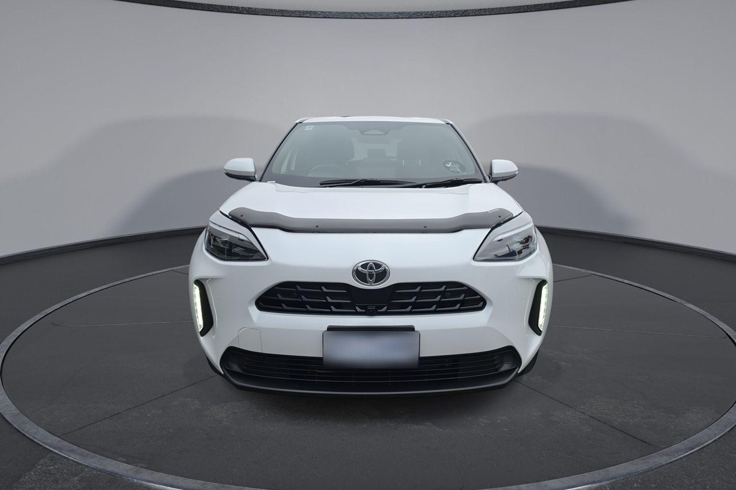 2024 Toyota Yaris Cross Urban in White