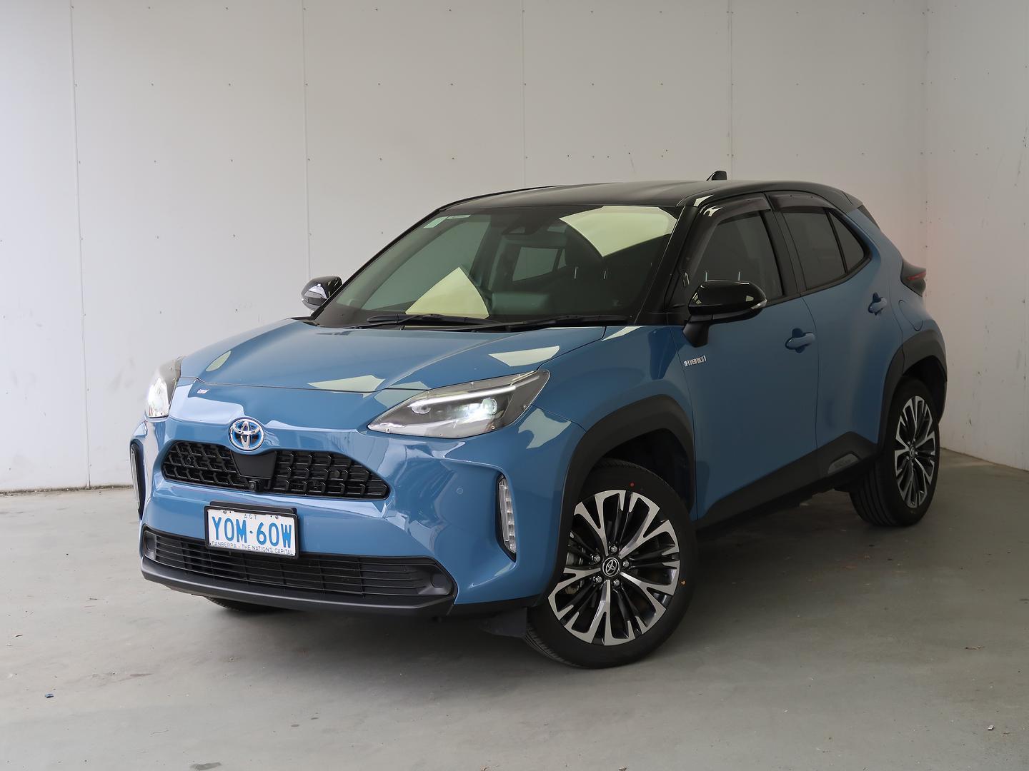 2020 Toyota Yaris Cross Urban in Two Tone Blue