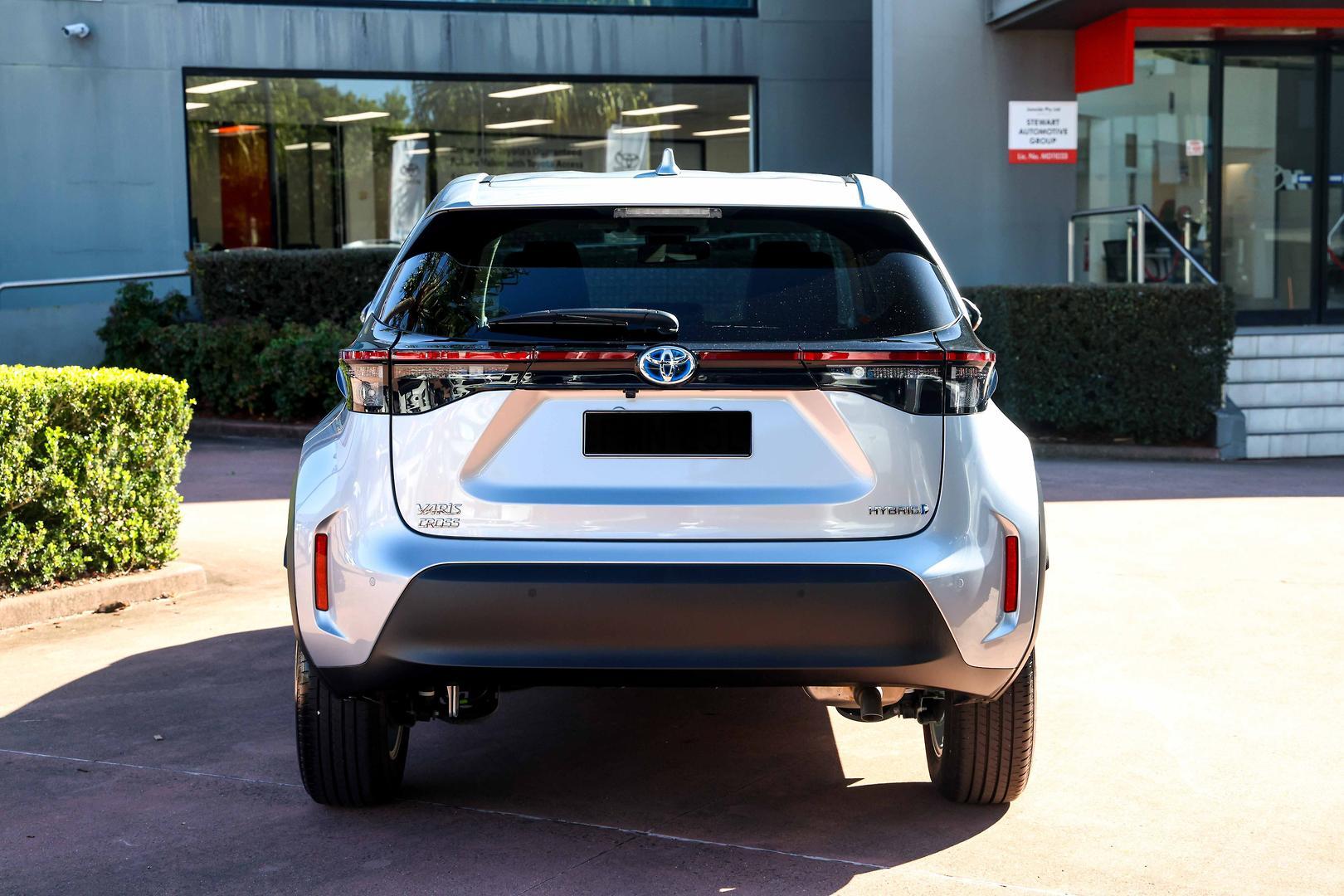 2022 Toyota Yaris Cross GXL in Silver