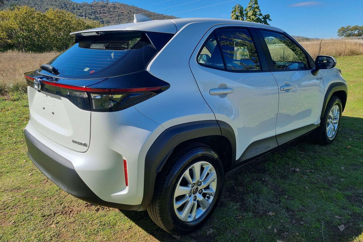 2023 Toyota Yaris Cross GX in White