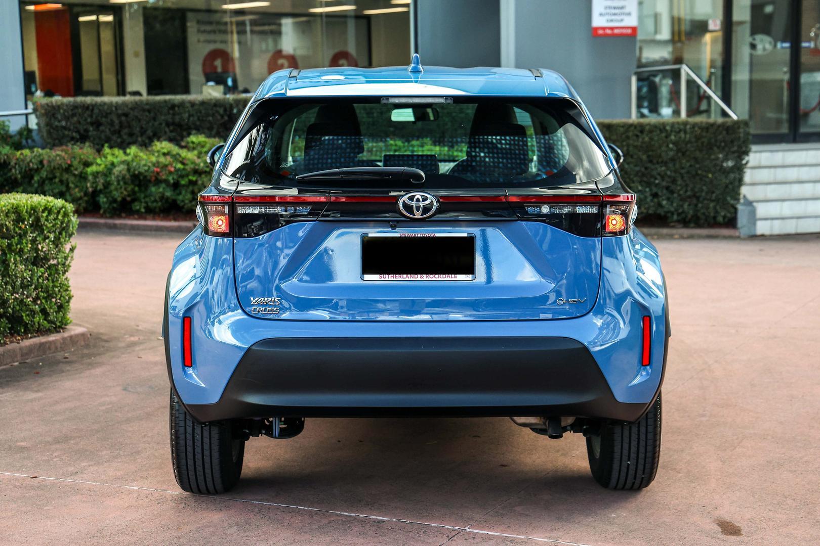 2024 Toyota Yaris Cross GX in Blue