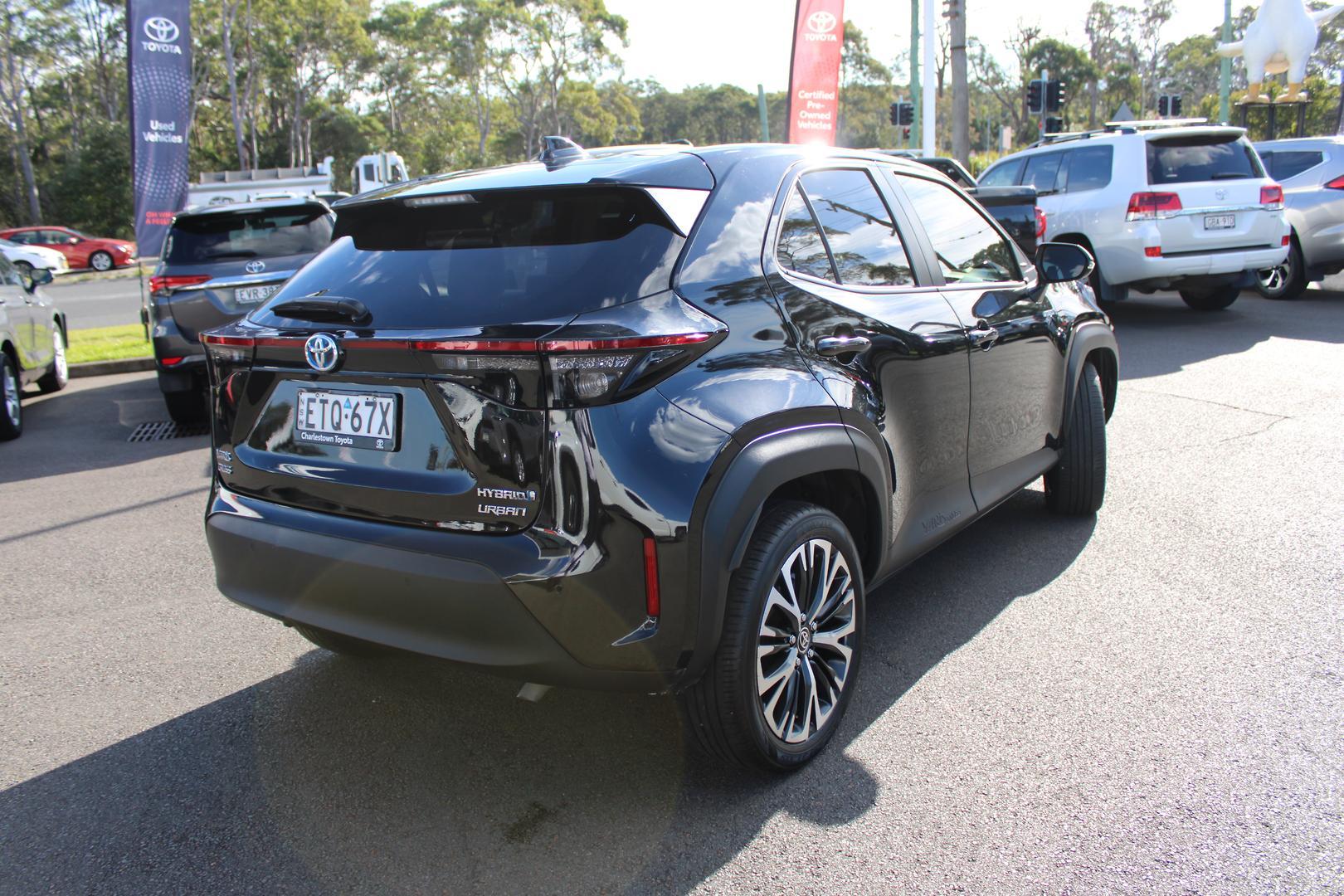 2022 Toyota Yaris Cross Urban in Black