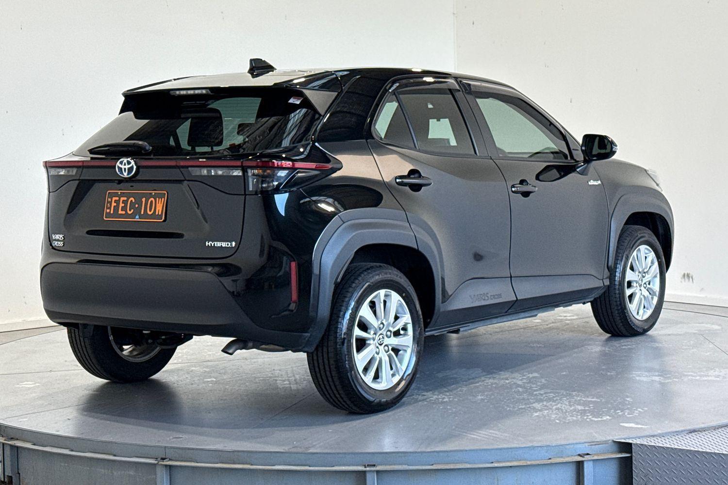 2023 Toyota Yaris Cross GX in Black