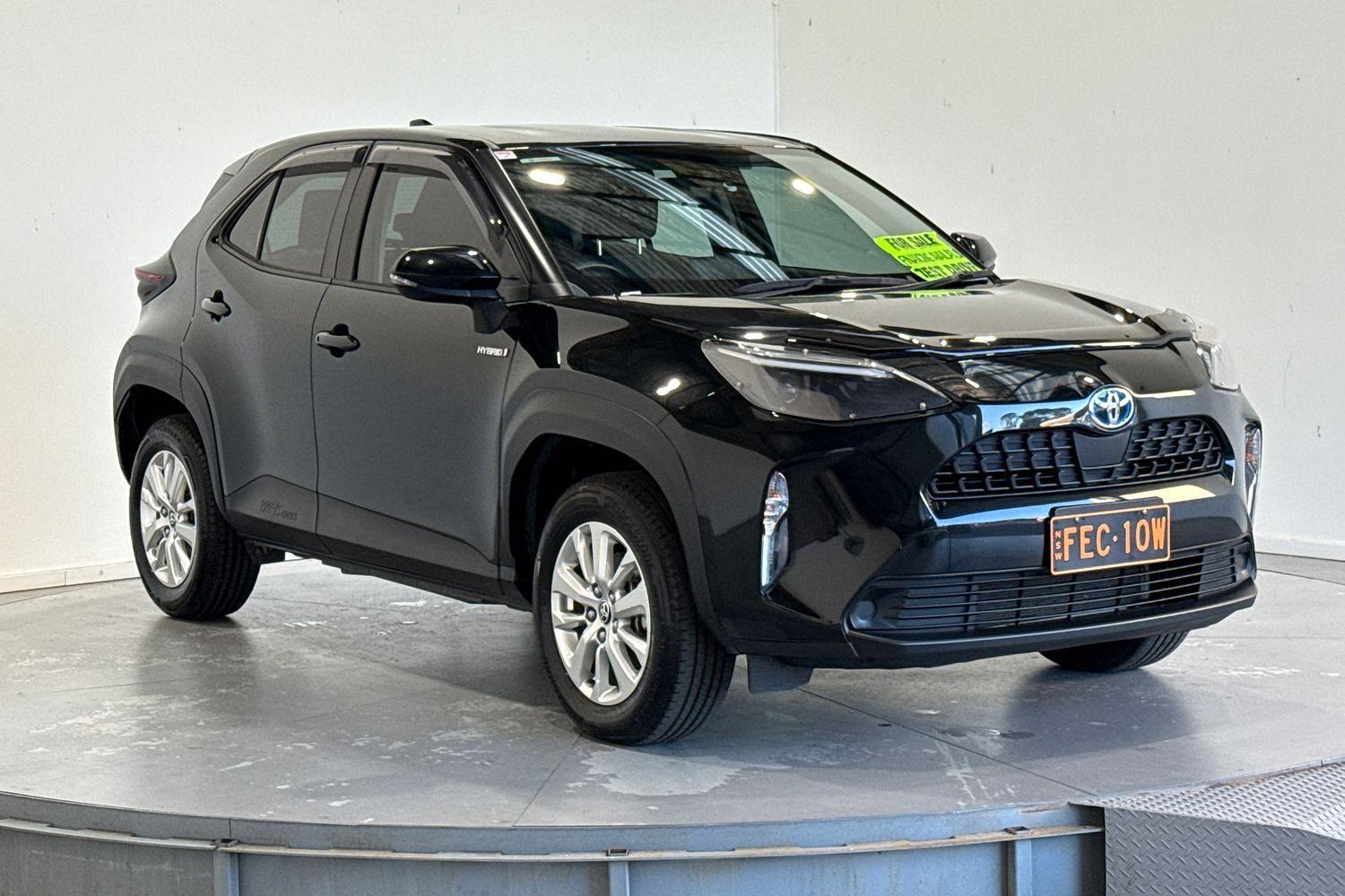 2023 Toyota Yaris Cross GX in Black