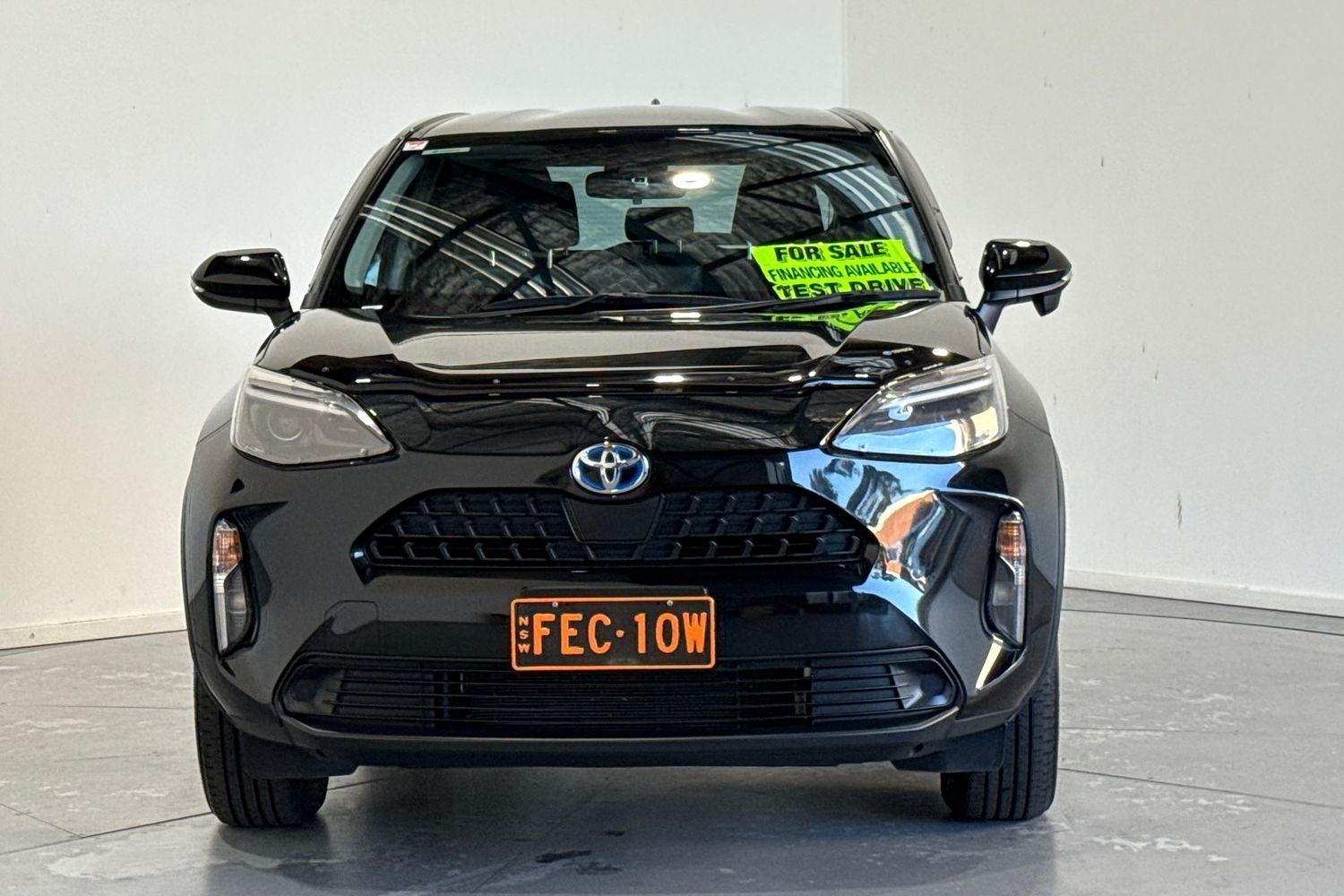 2023 Toyota Yaris Cross GX in Black
