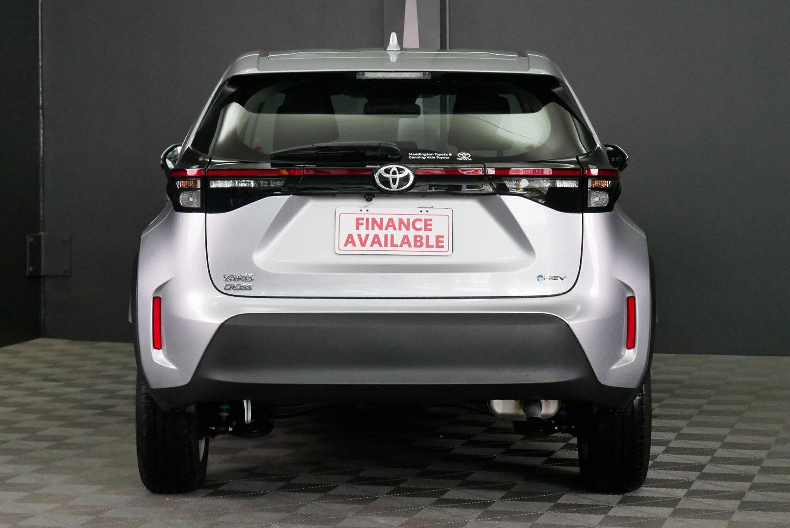 2025 Toyota Yaris Cross GX in Silver