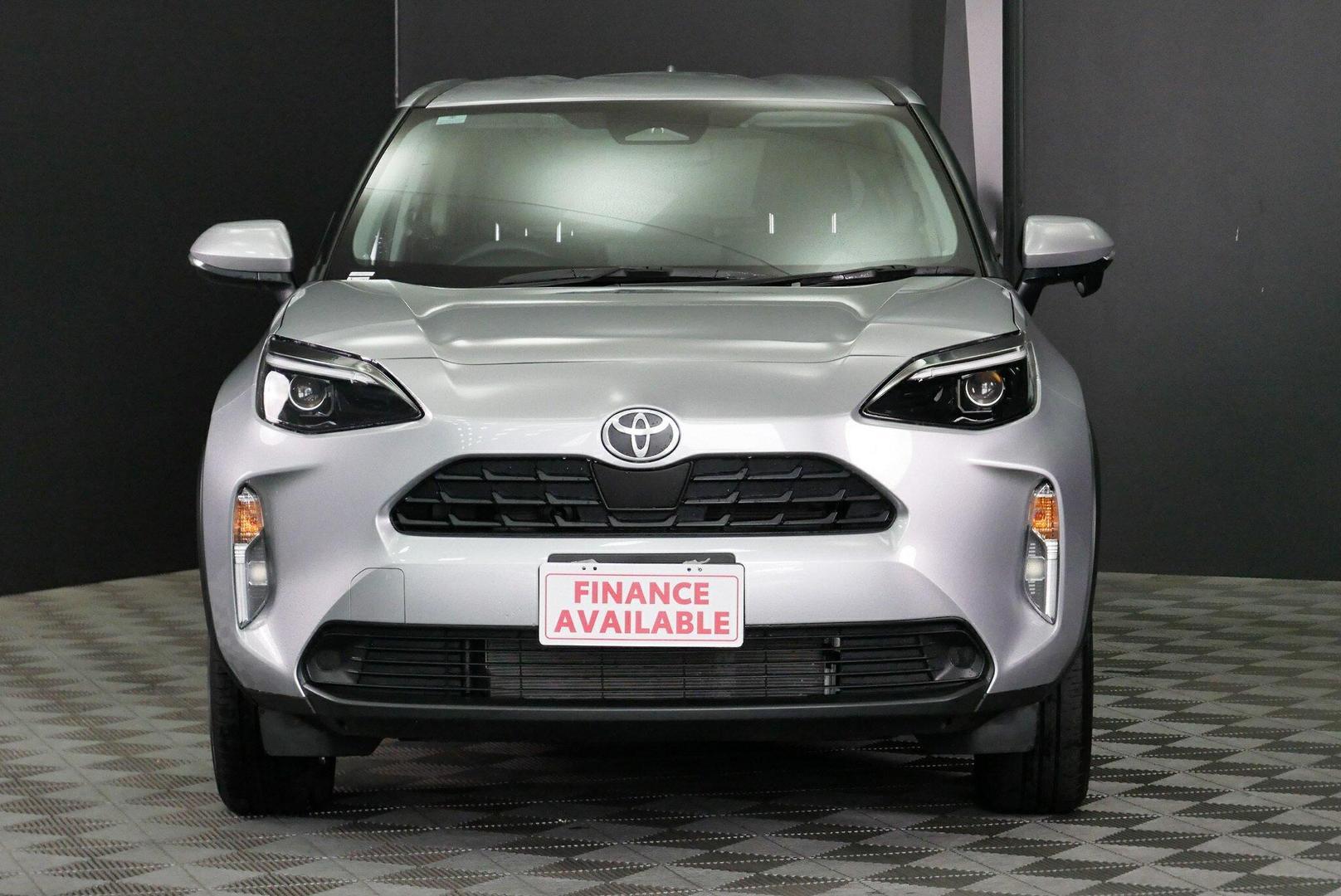 2025 Toyota Yaris Cross GX in Silver