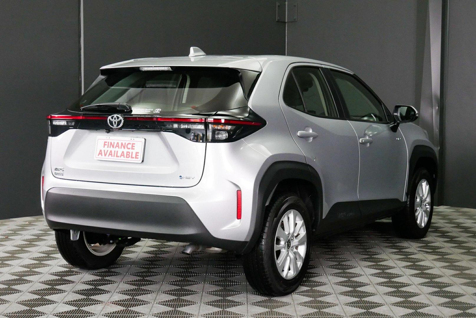 2025 Toyota Yaris Cross GX in Silver