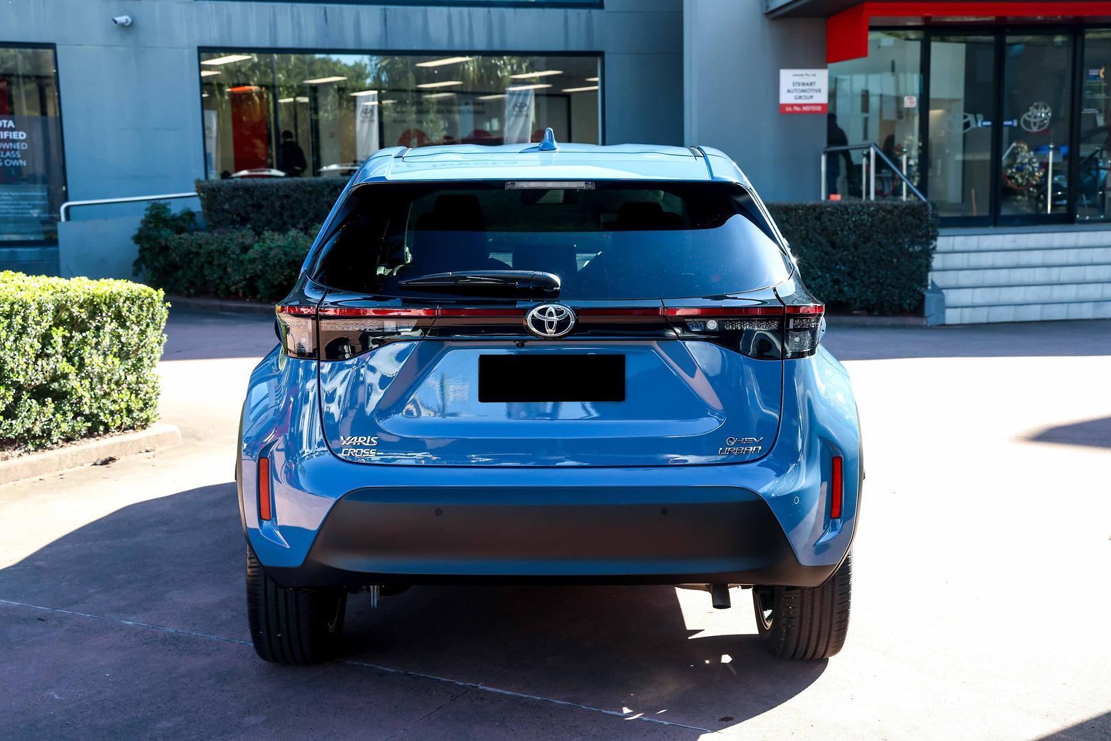2025 Toyota Yaris Cross Urban in Blue