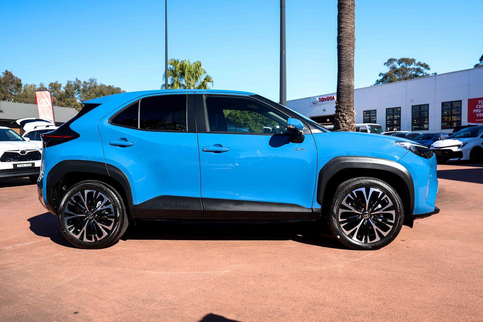 2025 Toyota Yaris Cross Urban in Blue