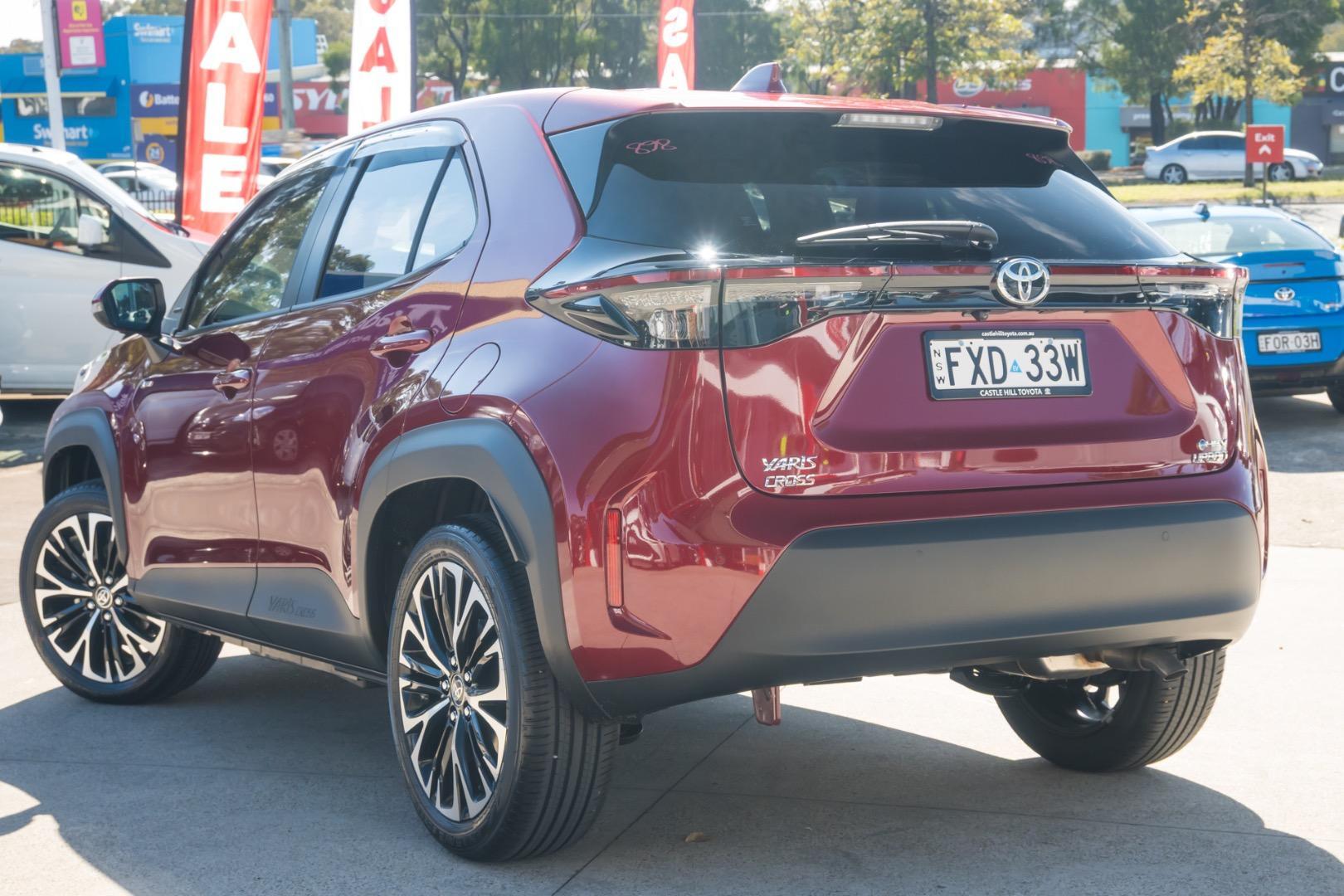 2026 Toyota Yaris Cross Urban in Red