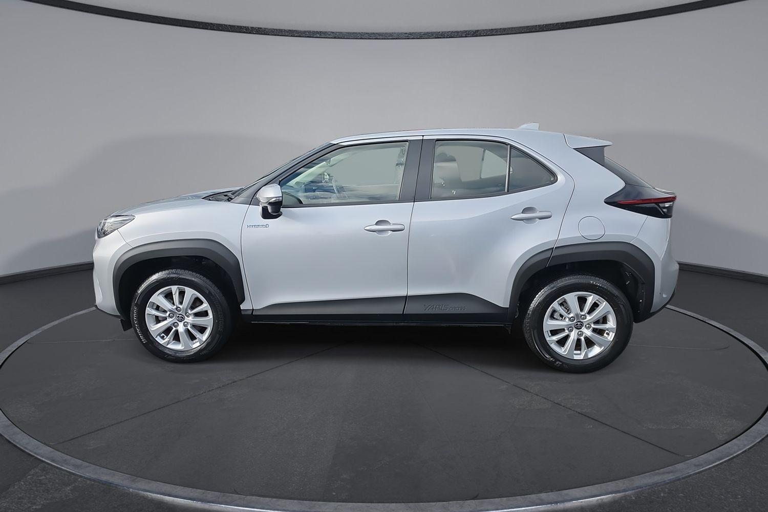 2022 Toyota Yaris Cross GX in Silver