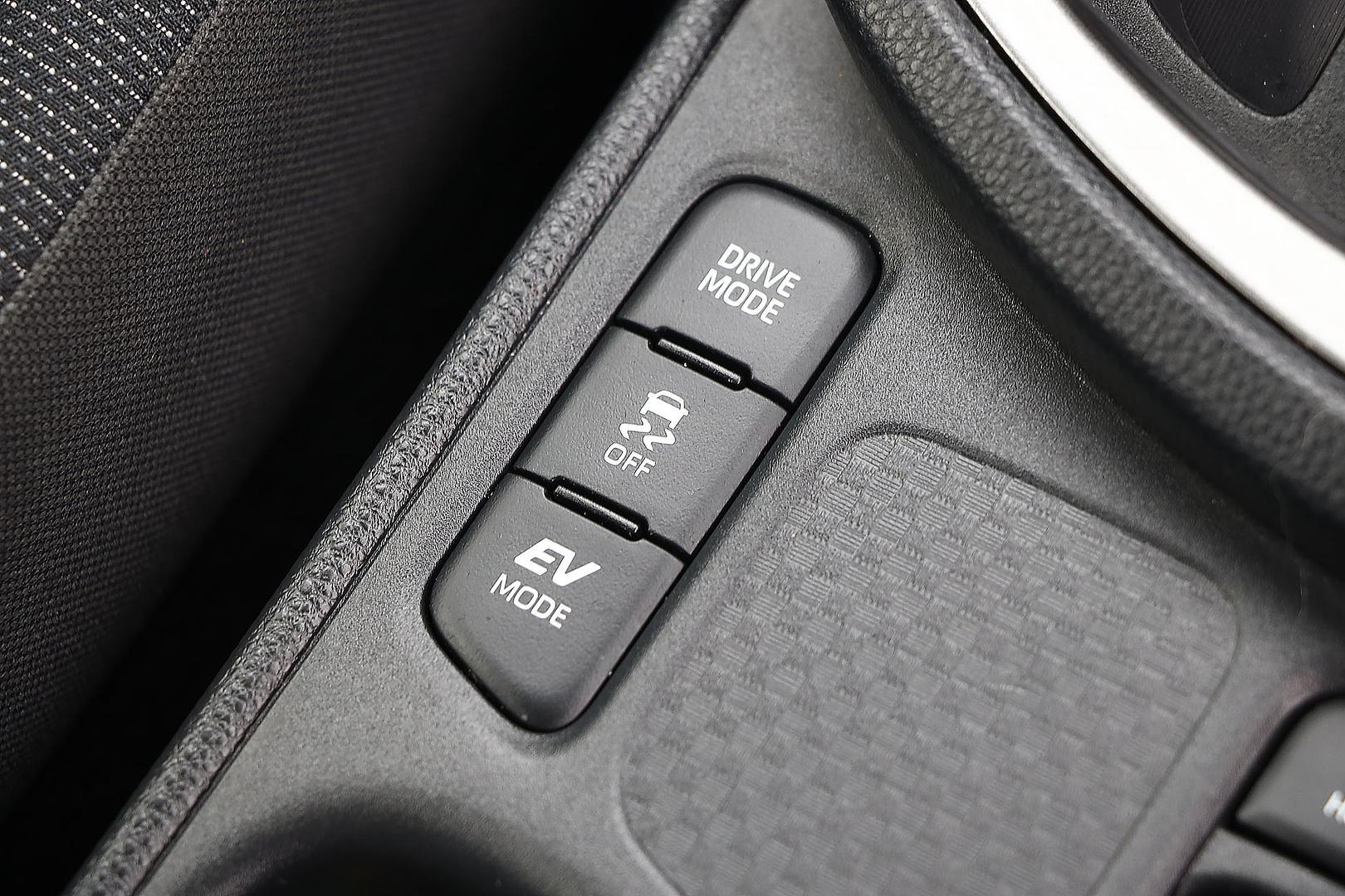 2024 Toyota Yaris Cross GX in Blue