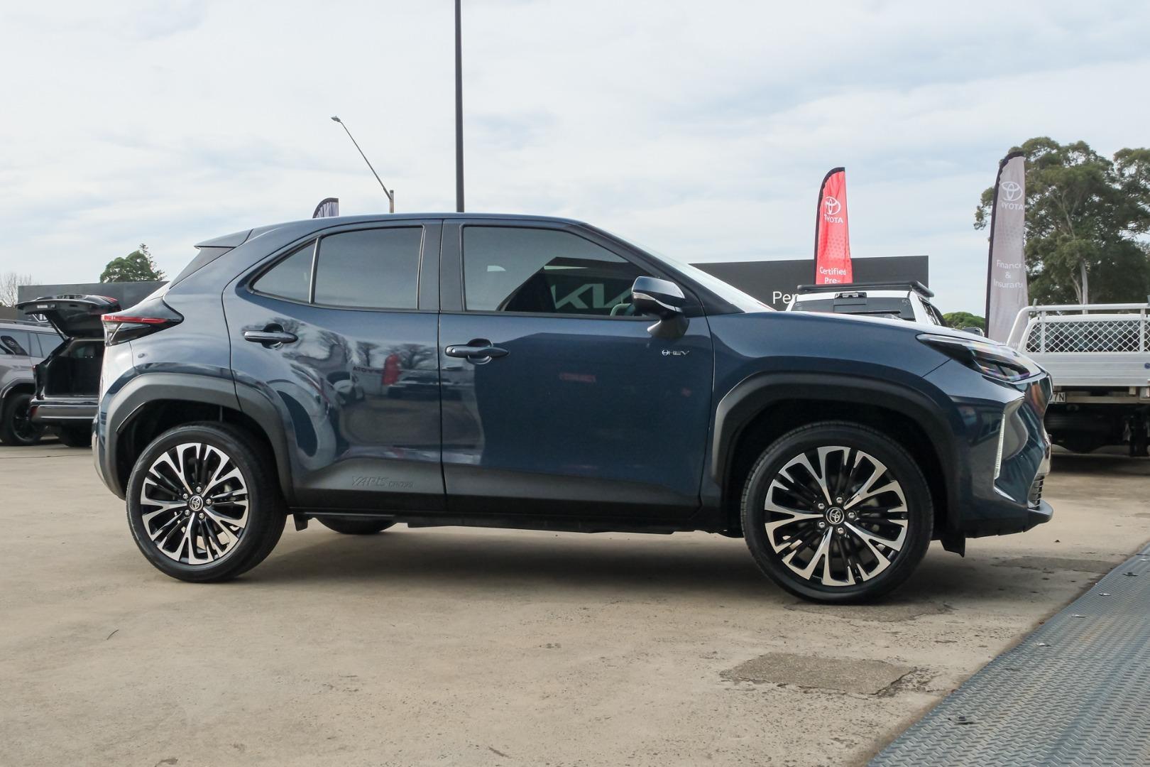 2025 Toyota Yaris Cross Urban in Grey