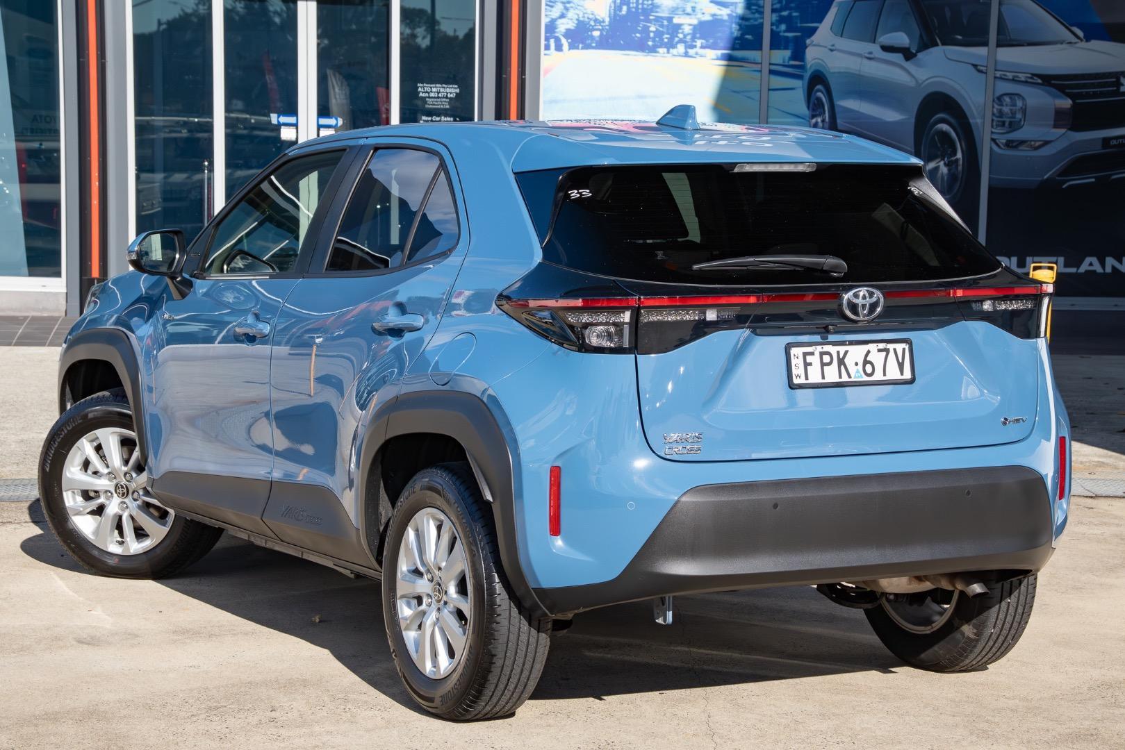 2025 Toyota Yaris Cross GXL in Blue