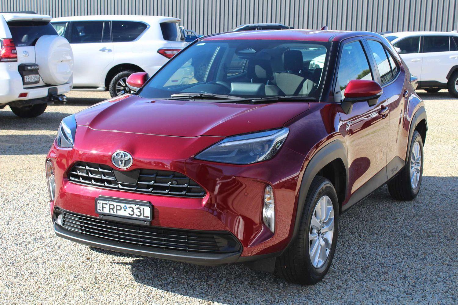 2025 Toyota Yaris Cross GX in Red