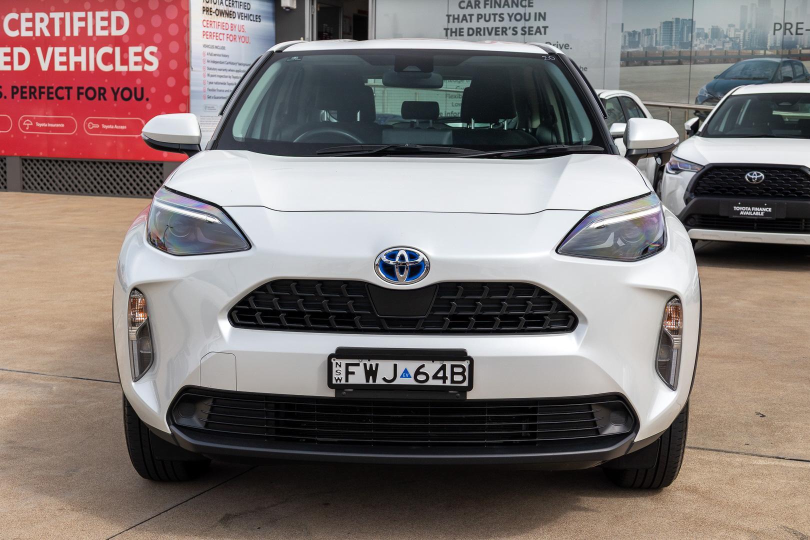 2023 Toyota Yaris Cross GX in White