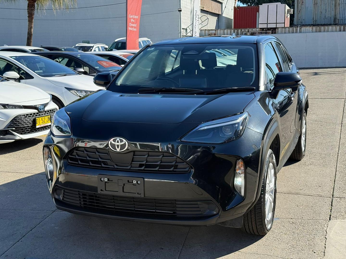 2024 Toyota Yaris Cross GX in Black