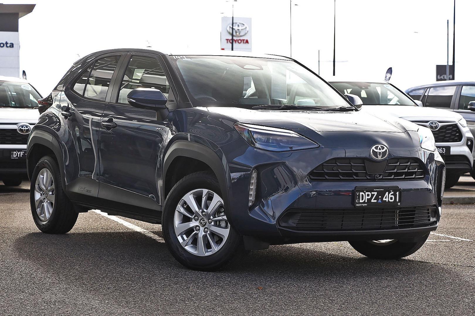 2025 Toyota Yaris Cross GXL in Grey