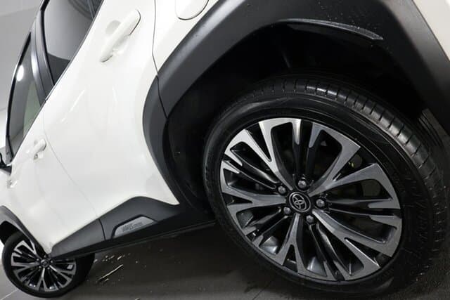 2021 Toyota Yaris Cross Urban in Two Tone White